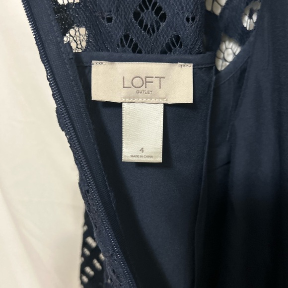 Loft Navy Shift Dress‎ with Lace Shell Size 4 - Picture 7 of 7